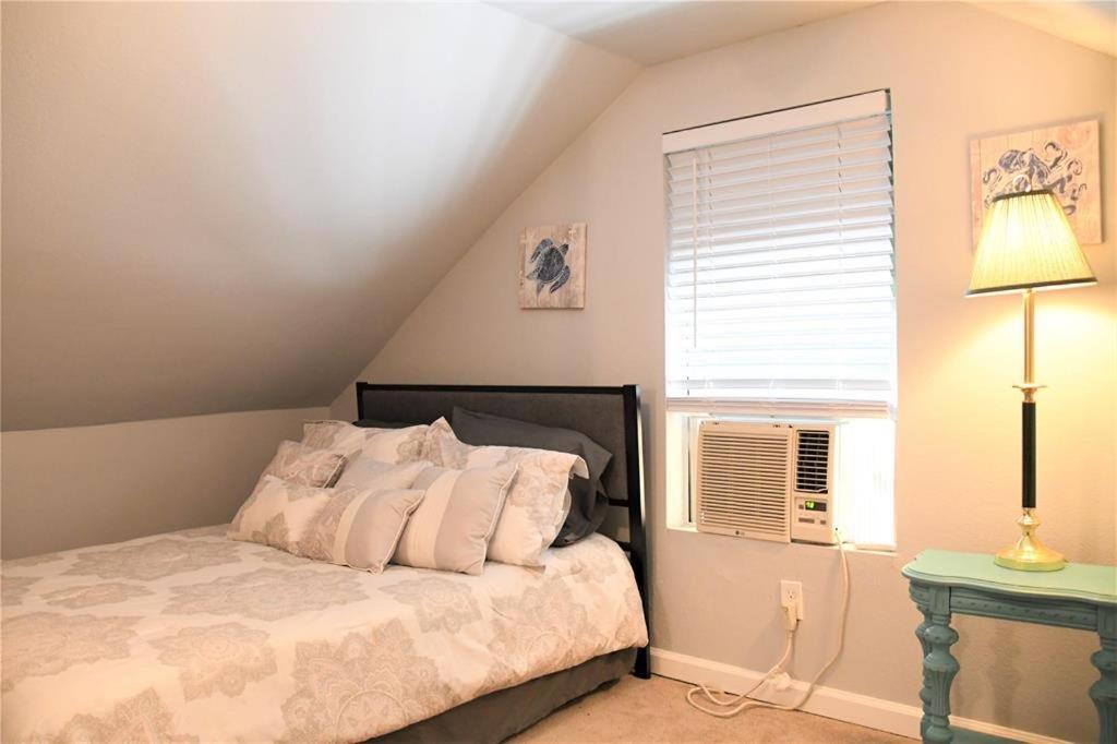 Tranquil Getaway In The Heart Of Galveston, Pets Welcome Exteriör bild