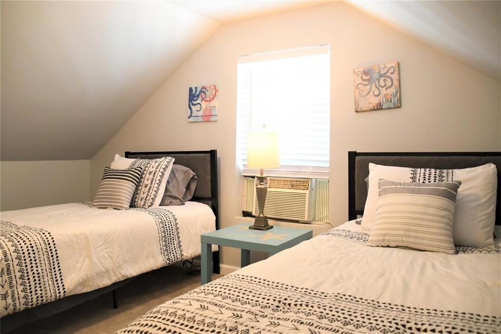Tranquil Getaway In The Heart Of Galveston, Pets Welcome Exteriör bild