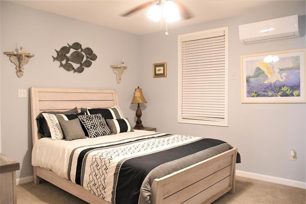 Tranquil Getaway In The Heart Of Galveston, Pets Welcome Exteriör bild