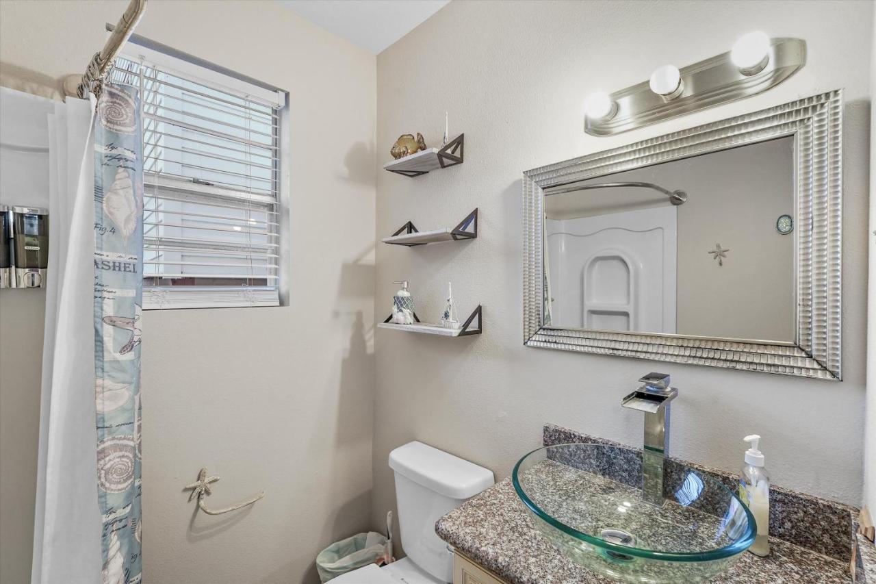Tranquil Getaway In The Heart Of Galveston, Pets Welcome Exteriör bild