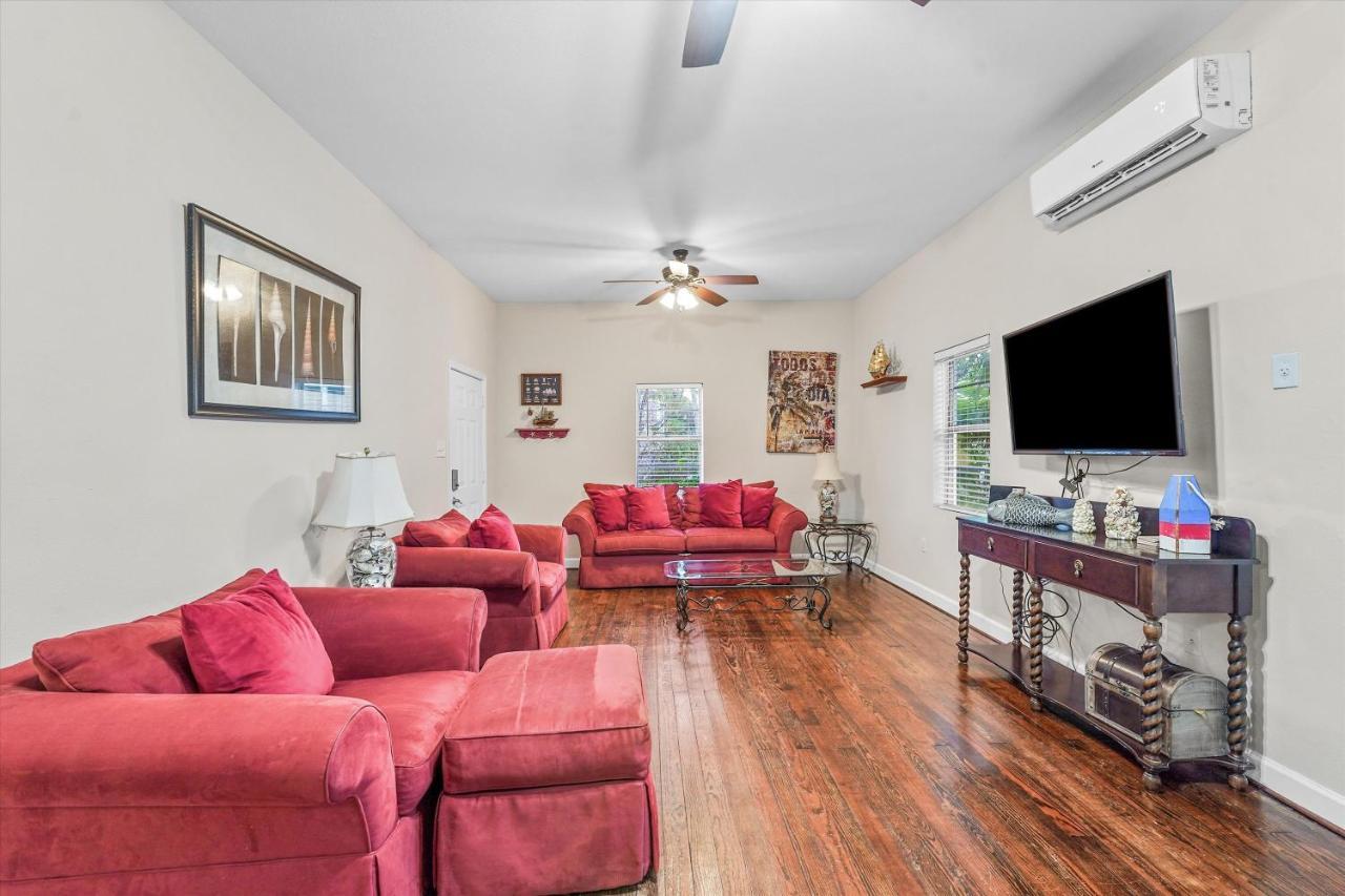 Tranquil Getaway In The Heart Of Galveston, Pets Welcome Exteriör bild